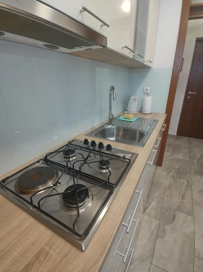 Sunset Place Apartment Cres