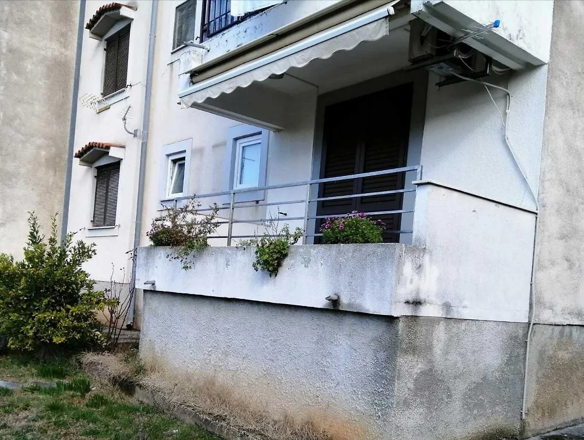Sunset Place Apartment Cres