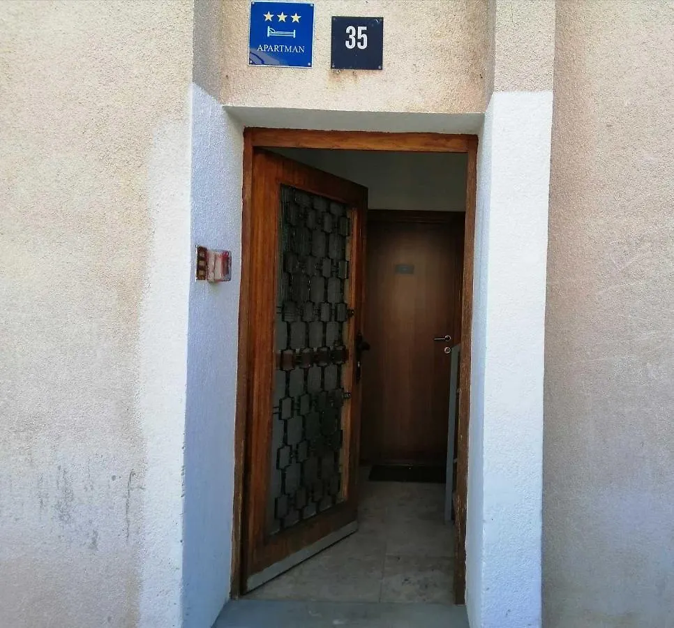 Sunset Place Apartment Cres